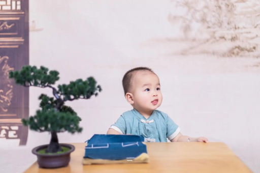 霸州二个月宝宝做哪些训练